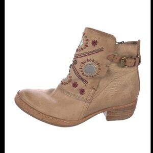 A.S.98 Tan Leather Embroidered Ankle Booties